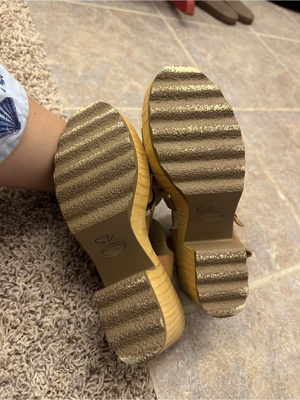 Dr. Scholl's Tan Platform Sandals with Wood-Effect Heel - Picture 5 of 7
